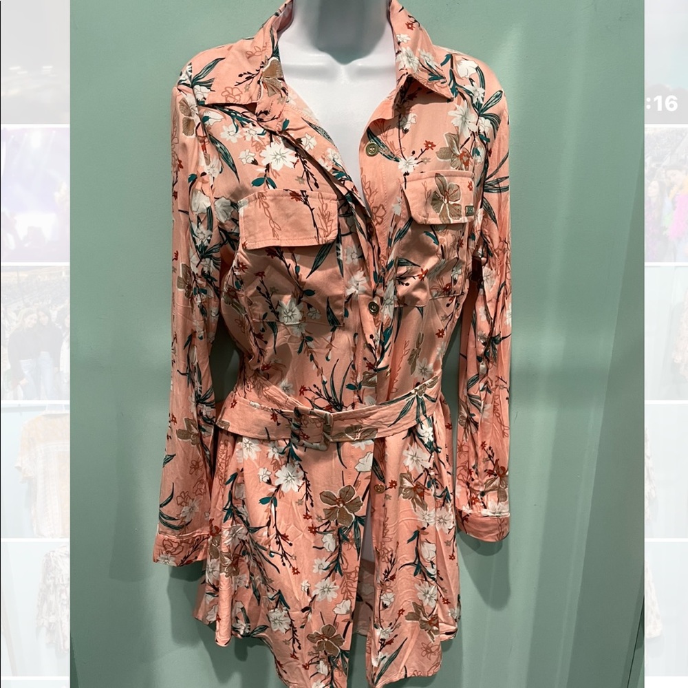 Dress with belt